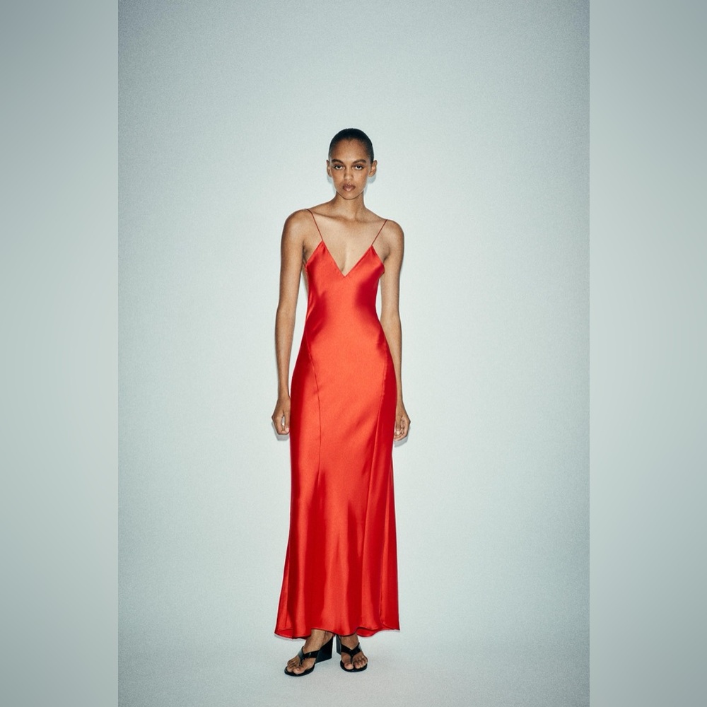 ๐(NWOT) ZARA Bloggers Fav Open Back Satin Maxi Dress in Red. Size SMALL - Picture 8 of 16